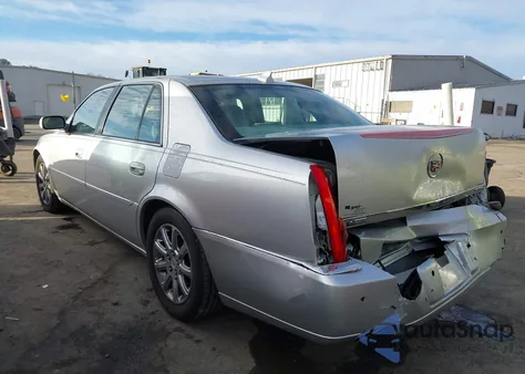 2009 Cadillac Dts 1Sb z USA, uszkodzony, nr VIN 1G6KD57Y19U121425